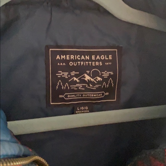 Aztec Patterned AEO Vest - Picture 2 of 3